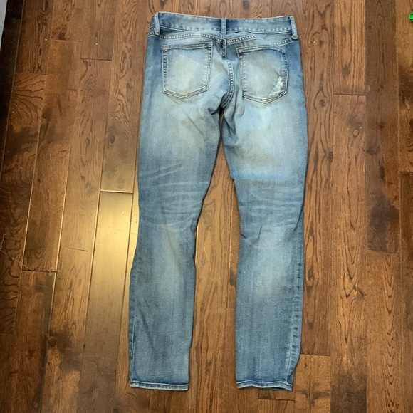 Women’s GAP 27R distressed Always skinny jeans - Picture 3 of 3